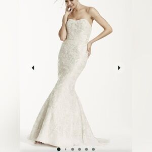 David’s bridal Galina Signature Wedding dress